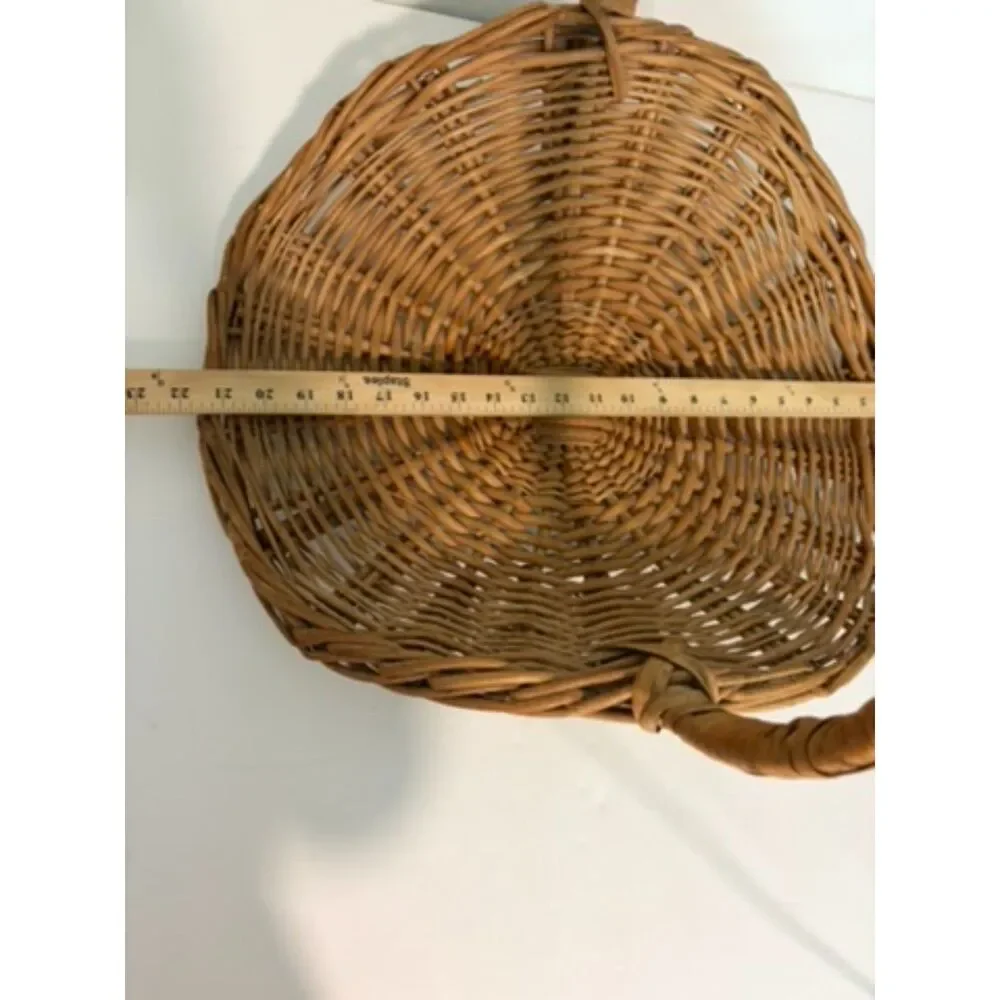 Large Vtg wicker rattan flower gathering basket with handle